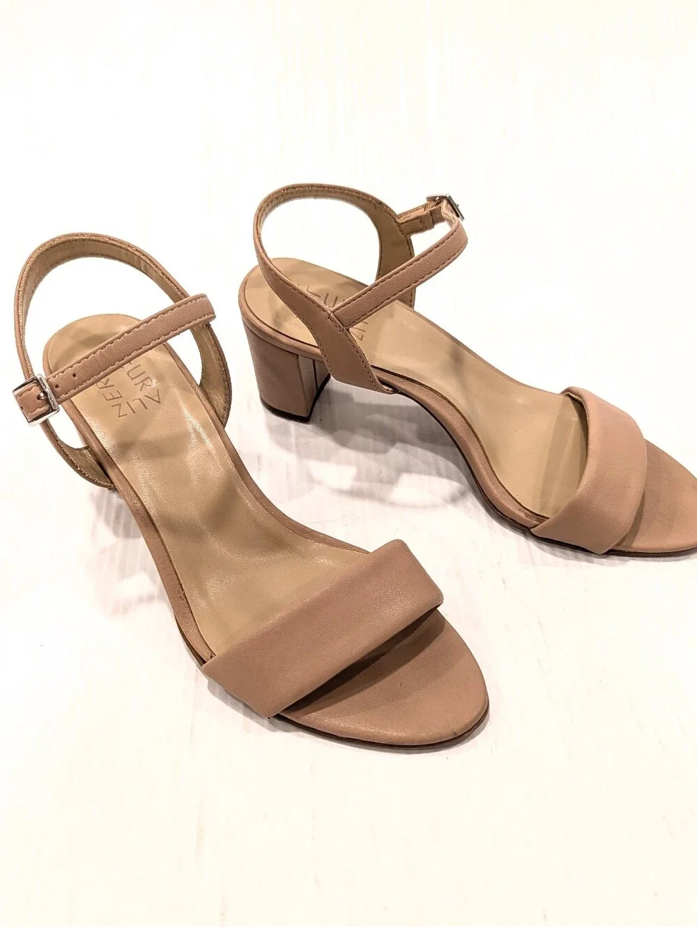 NATURALIZER Bristol Women’s Tan Ankle-Strap Block Heel Sandals Size 8